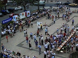 A városok közötti sakkmérkőzés egy pillanata, 2003-ban
